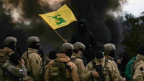Israel continues to occupy 5 strategic hills inside Lebanon and carries out airstrikes And inside Lebanon, they are pursuing the disarmament of Hezbollah…!
